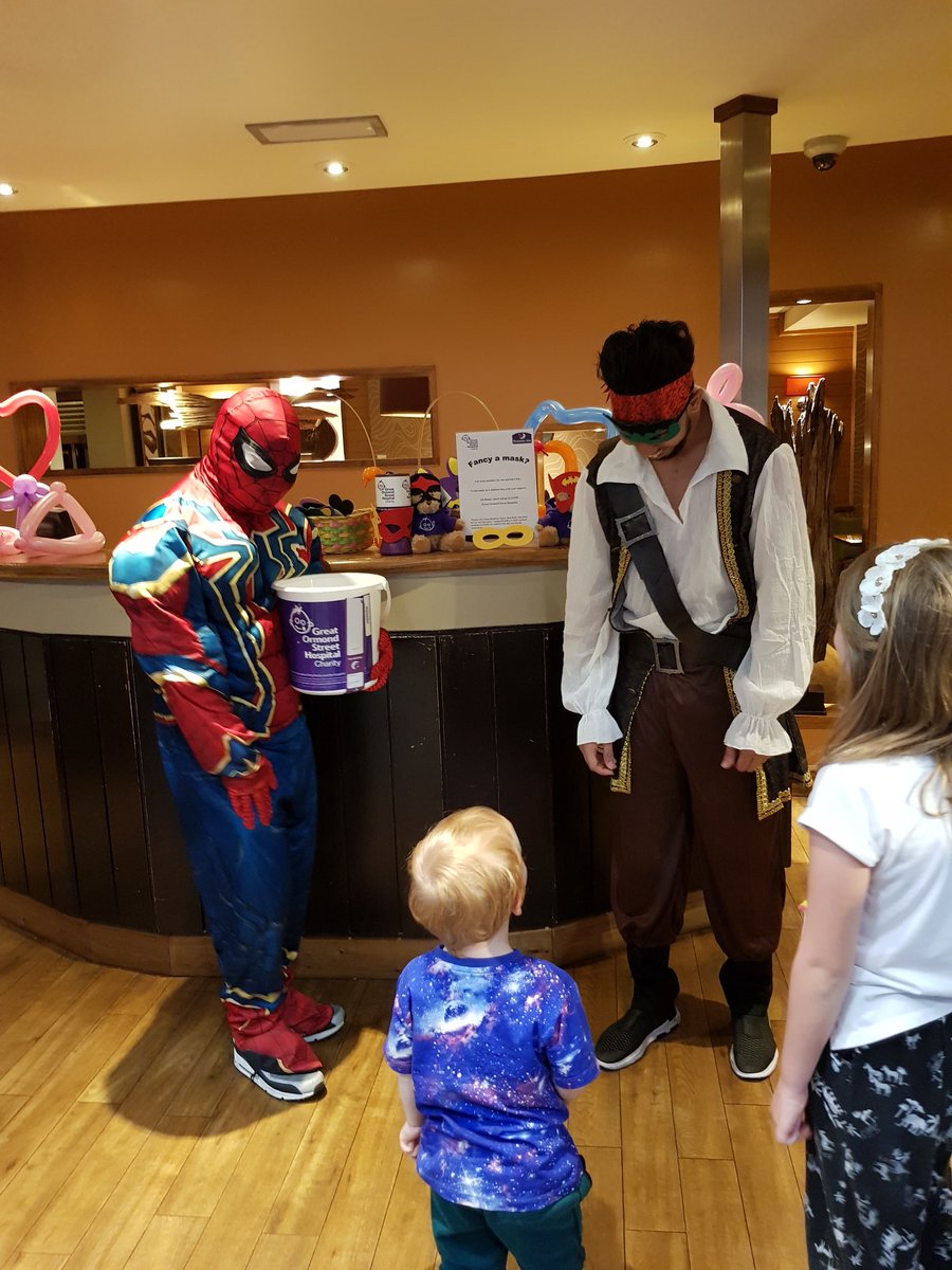 Mony_tgm's tweet photo. Come and find your favourite characters @PIBathRoad Raising money for  @GreatOrmondSt  #rememberwherethemoneygoes #SummerOfService #spiderman  #jacksparrow @LauraEvans81 @SDEBDD @gary_villiers @Rasta8child @shahq1 @SajidSajidm786 @RaviSahrawat3 @jv025991svn https://t.co/MCfJw1kNe4