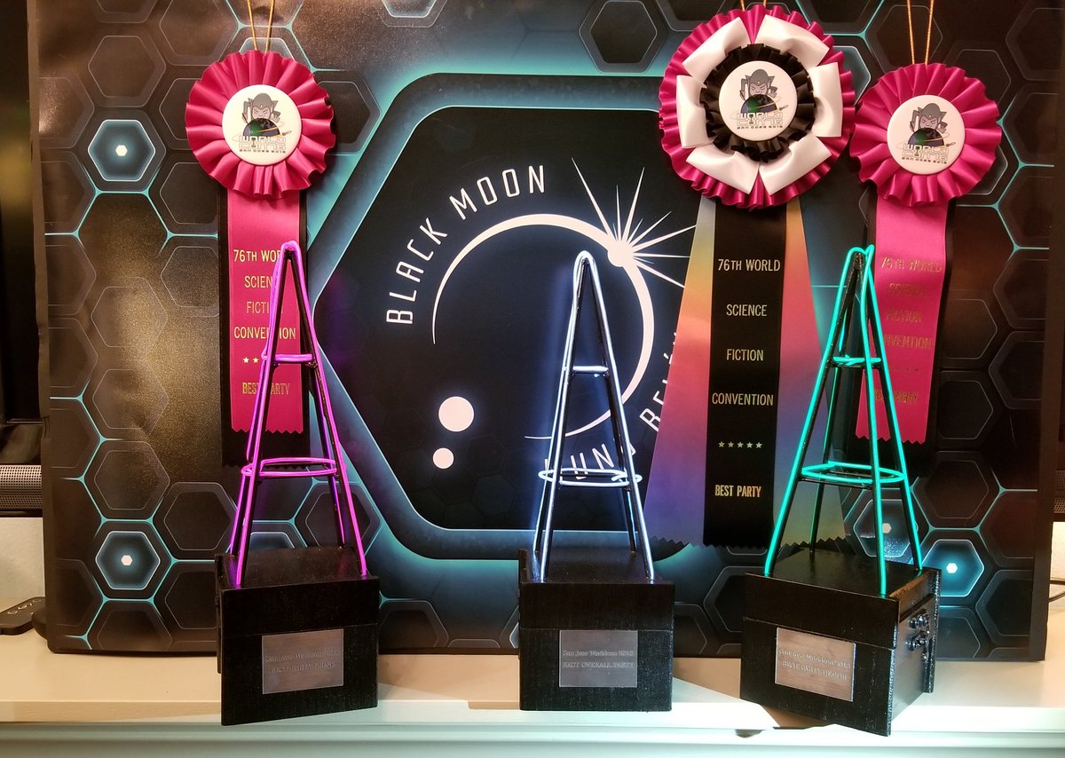 Black Moon Bar tweet media