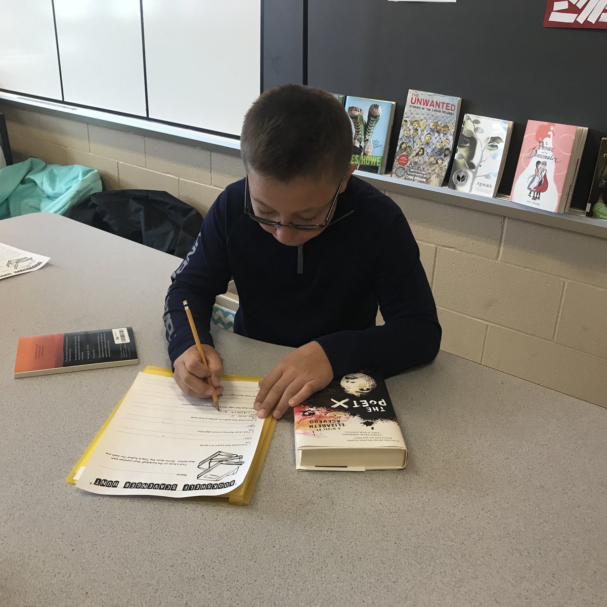 MsDendinger's tweet photo. Time to explore the new #read180 library 📚 Really enjoyed helping students finds new books and book talking stories based on their interests.  This scavenger hunt is great bc is also challenges students to look at book topics they may not typically read. #180Chat #tiffinproud https://t.co/DHxZSbAIC3