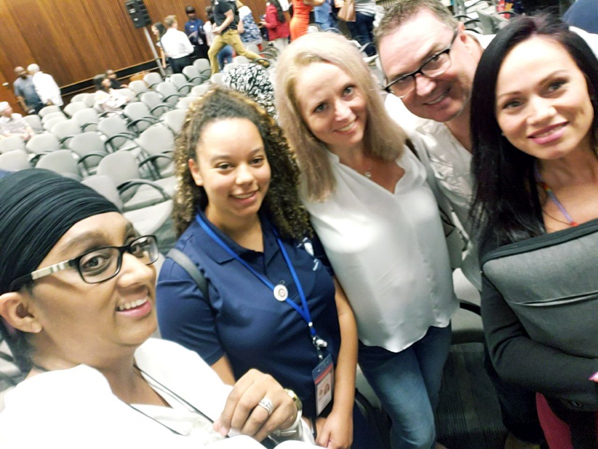 GraffitiBMXCop's tweet photo. Team Chloe today for our summer student send off! Hi Mom π #YIPIGrad #yipi https://t.co/gM2LrC1553
