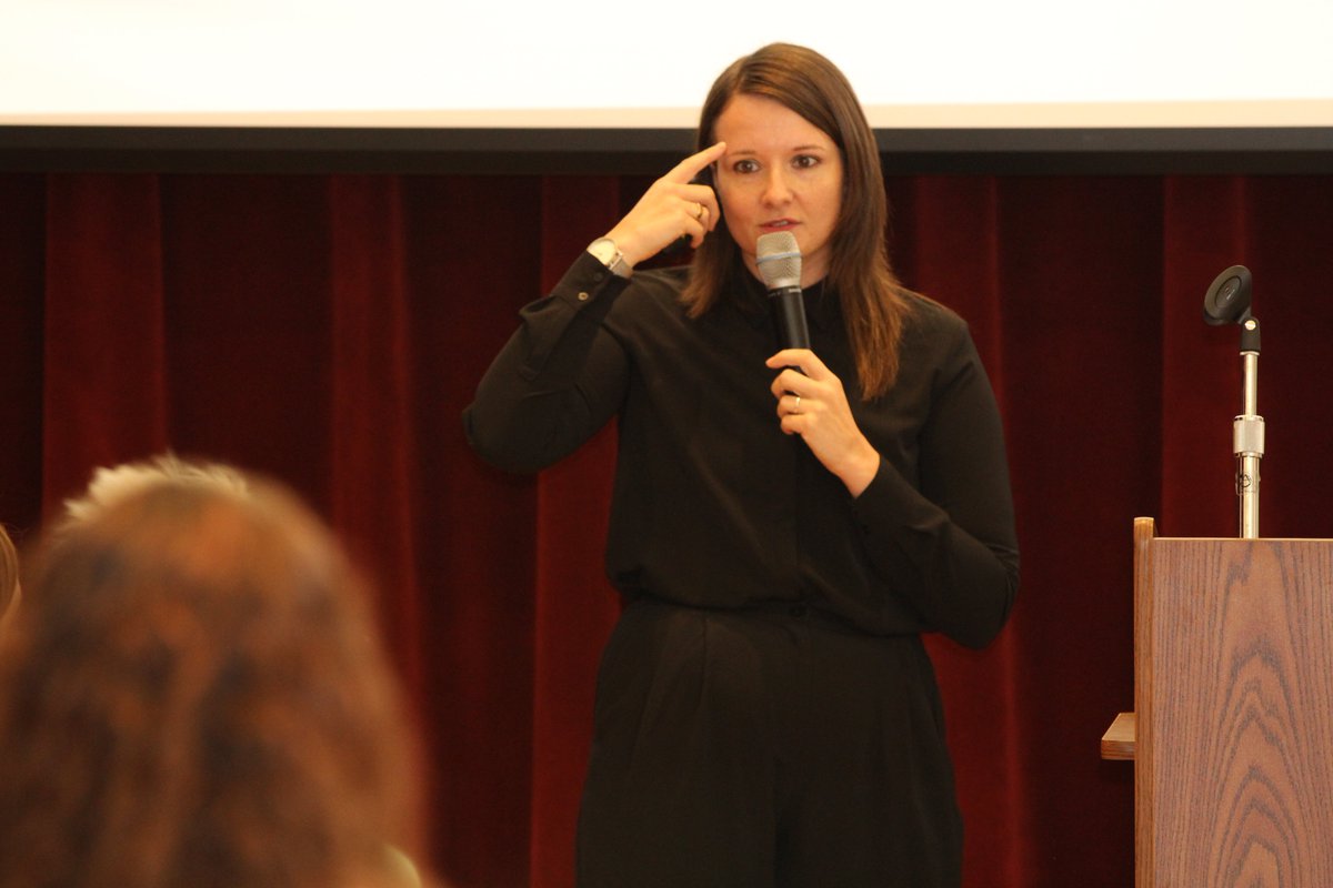 better_bydesign's tweet image. .@rufflemuffin from @wearesnook on why we need to think bigger. #BetterByDesign