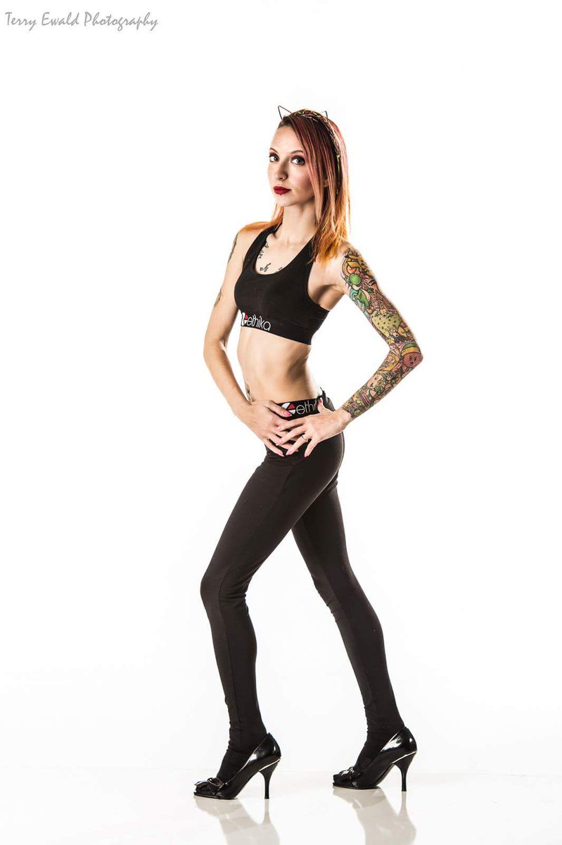 HippyJessie's tweet photo. @ethika where should I send my updated modeling portfolio?! You know you want me on your team 😜 #modelingopportunities https://t.co/waN9AGXHZ7