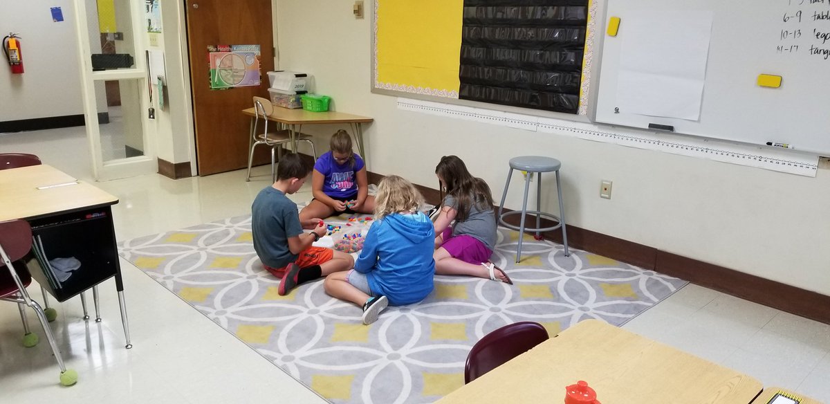 TeachMeMrsP's tweet photo. Building a community of learners is my favorite part of teaching. We learned so much about each other this week! #firstweekbestweek https://t.co/hBuZV71fac