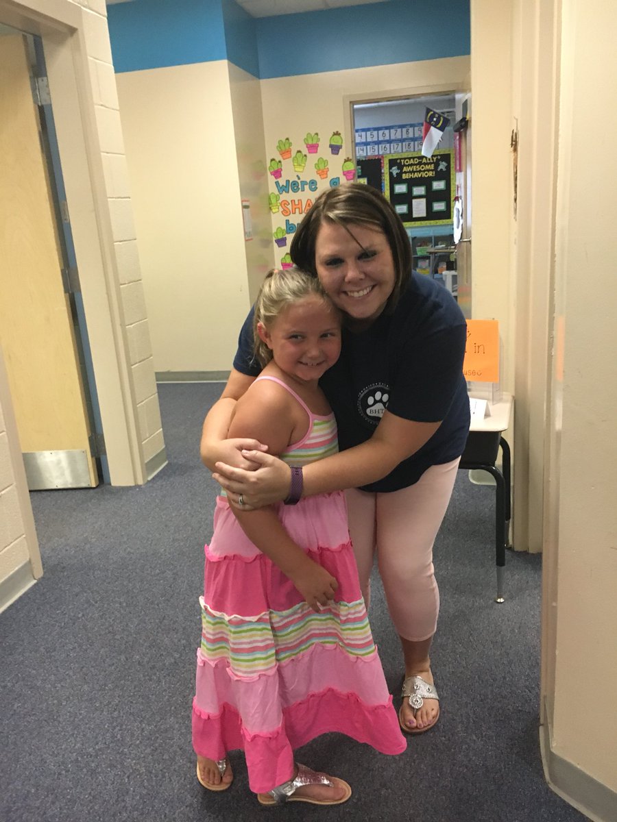 Sarah Knott tweet media