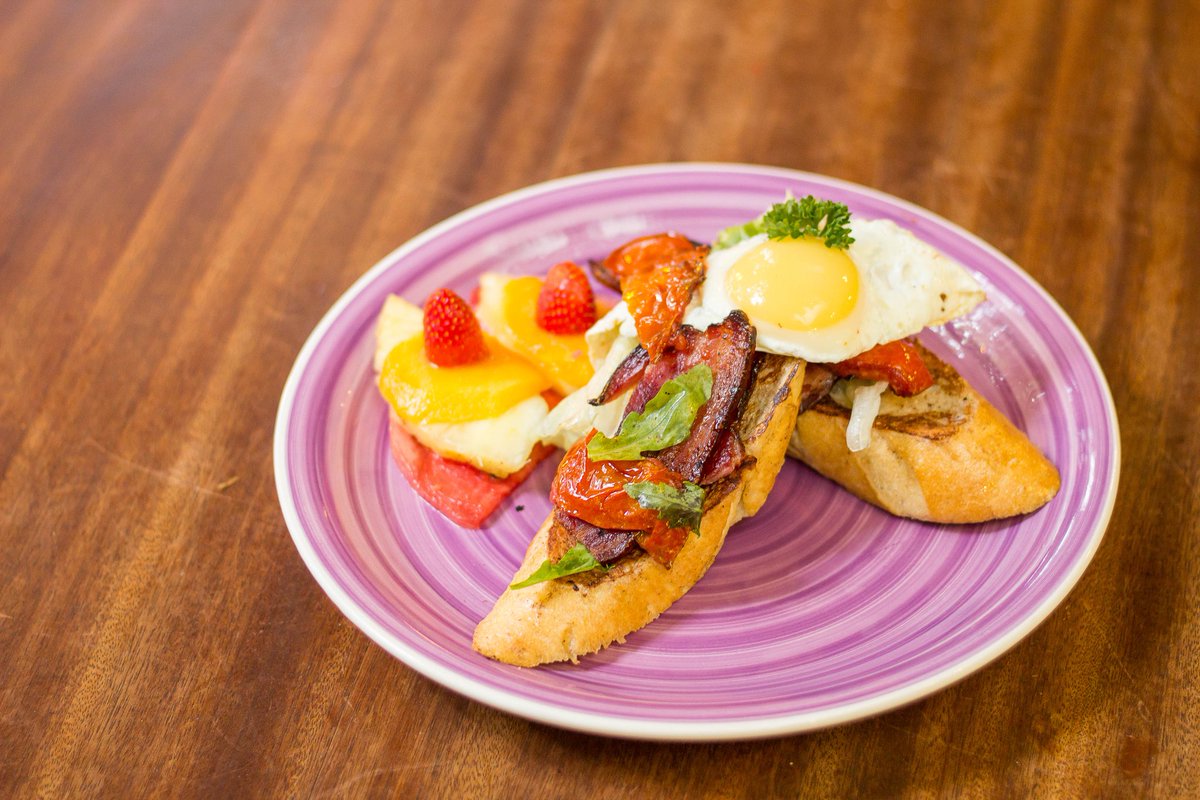 Endiro is your place for #fancytoast including the delightful BLT French Toast! Try it at our locations in Kololo (Kisimenti), Muyenga, Mbale, and Aurora, Illinois.