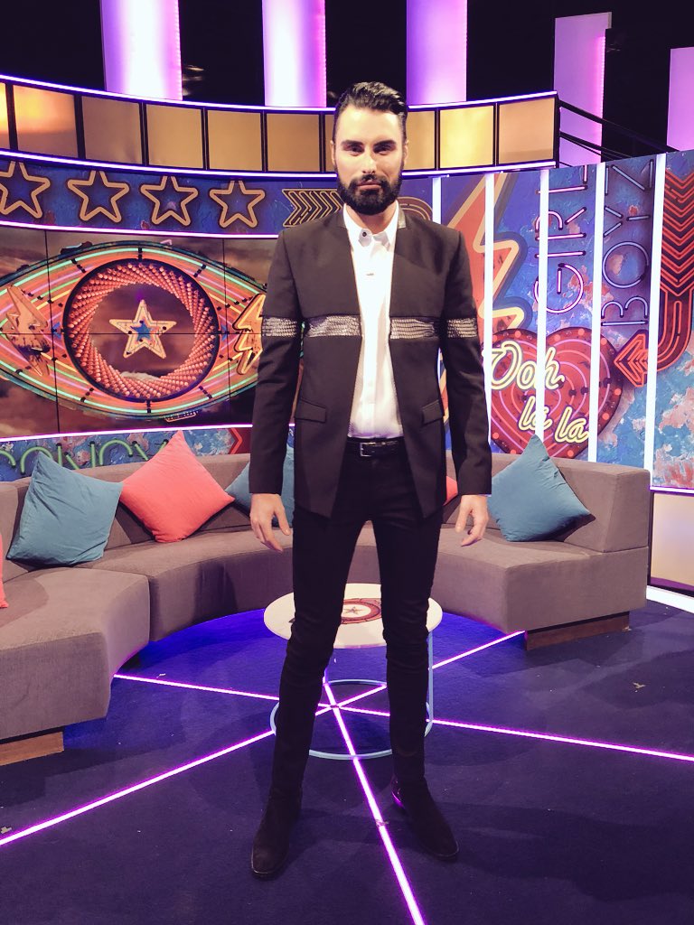 RylanStyle's tweet image. . @Rylan wears blazer and shirt @__UNCONDITIONAL belt @ZARA jeans @cheapmonday boots @LouboutinWorld #CBB #CBBBOTS