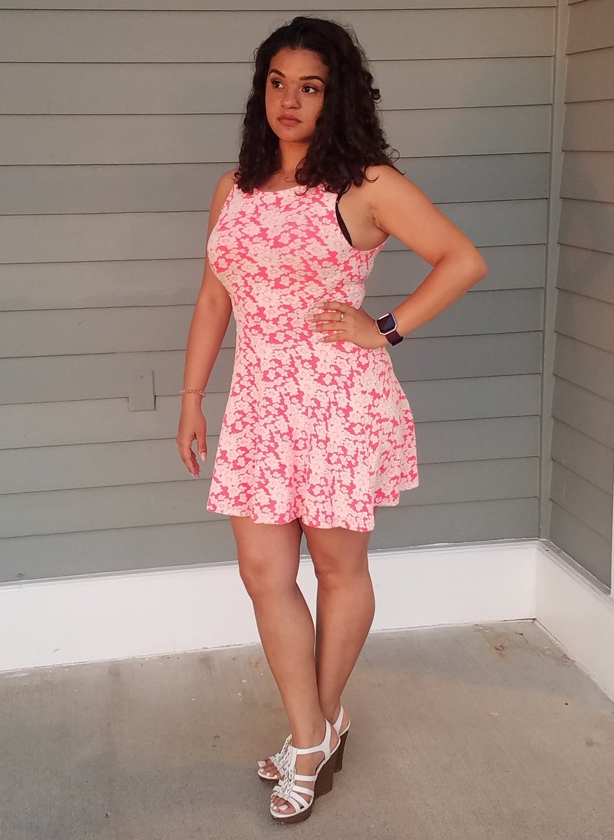 FrenchCreole_'s tweet image. #FlashbackFriday #GoldenHour #AwkwardHand #WorstDayOfMyLife #AtLeastILookedGood #ExactlyWhyIDontCelebrateMyBirthday