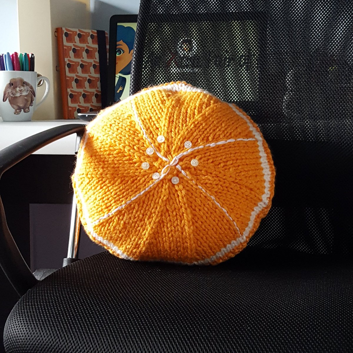 When you mention you'd like an Orange Cushion for your workspace! 🍊🍊🍊 Thank you @fine_yarns 😁

#favouritecolour #cushion
 #🍊🍊🍊🍊