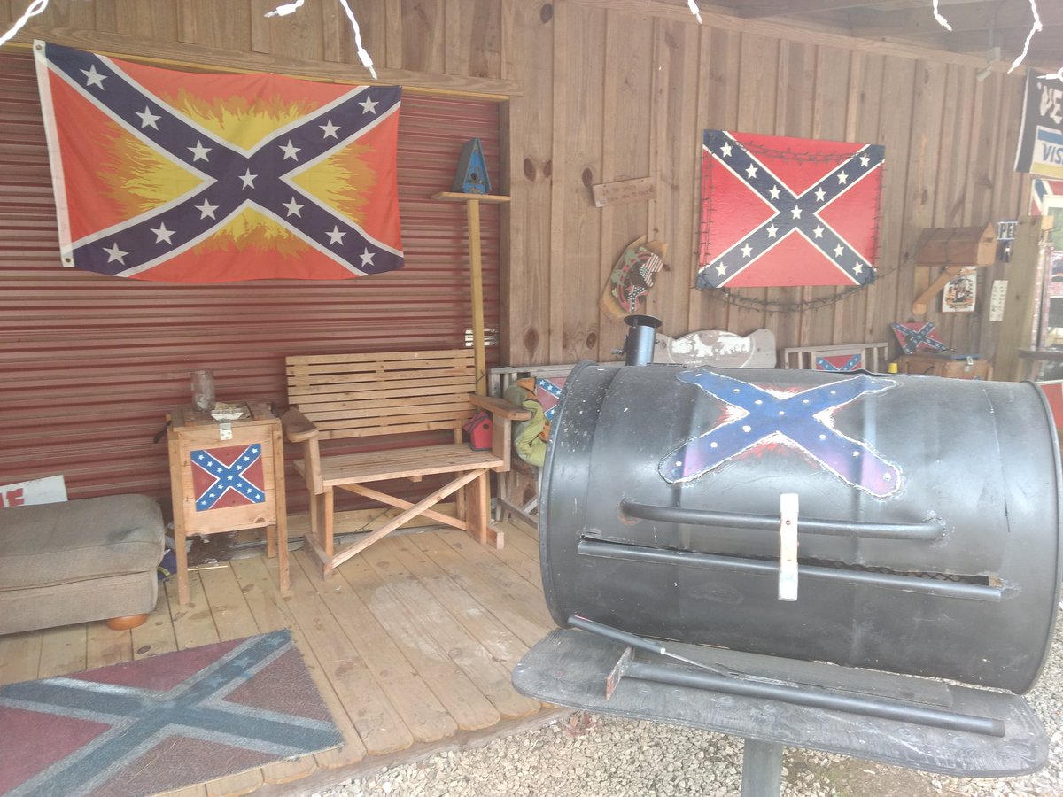 DixieStore52's tweet image. Planning on having a cookout soon. Call or visit Dixie general store Heflin Alabama. 256.239.4859 dixiegeneralstore.net