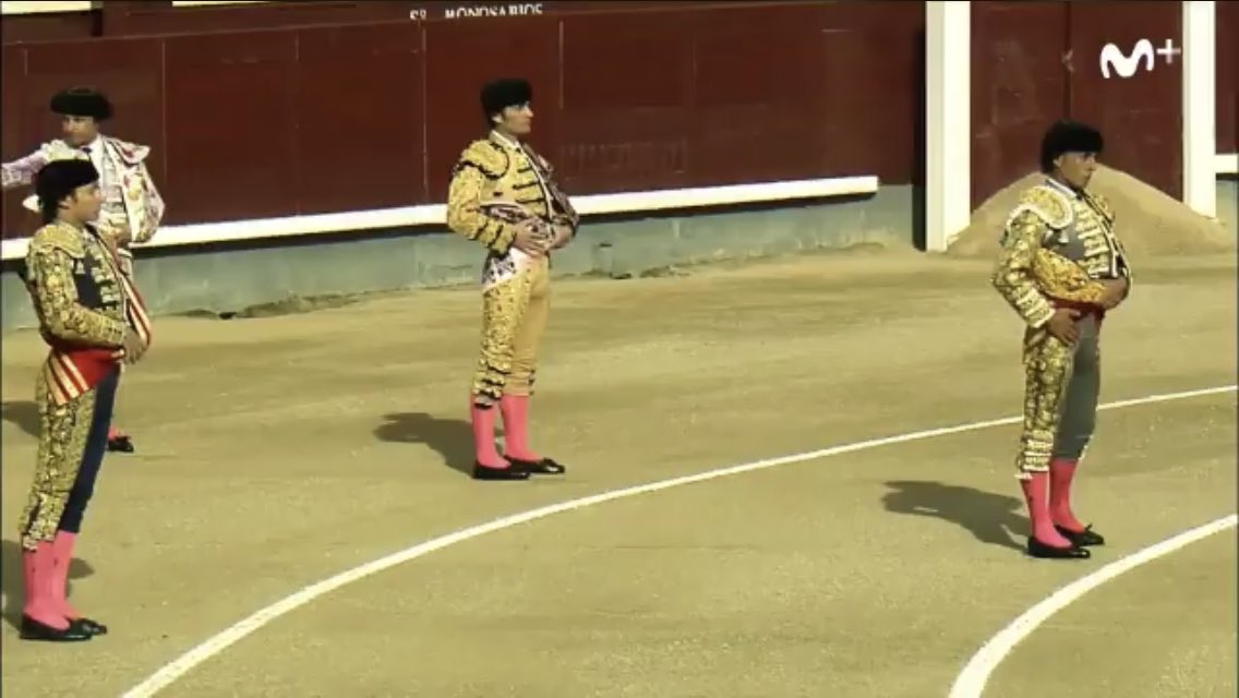 Vives en mi recuerdo.