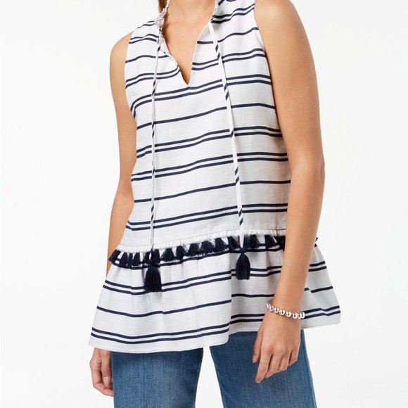 RowsOfThrows's tweet photo. So good I had to share! Check out all the items I'm loving on @Poshmarkapp #poshmark #fashion #style #shopmycloset #stewartofscotland #marcfisher #charterclub: https://t.co/vKKSUCl5kv https://t.co/0345r7h51o