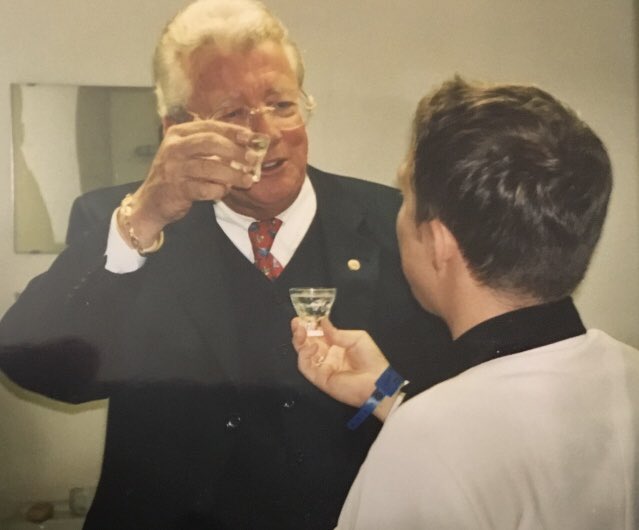 Gute Reise und Prost, lieber Dieter! Du warst der letzte Deiner Art, eine echte Legende! #DieterThomasHeck @BILD_Promis