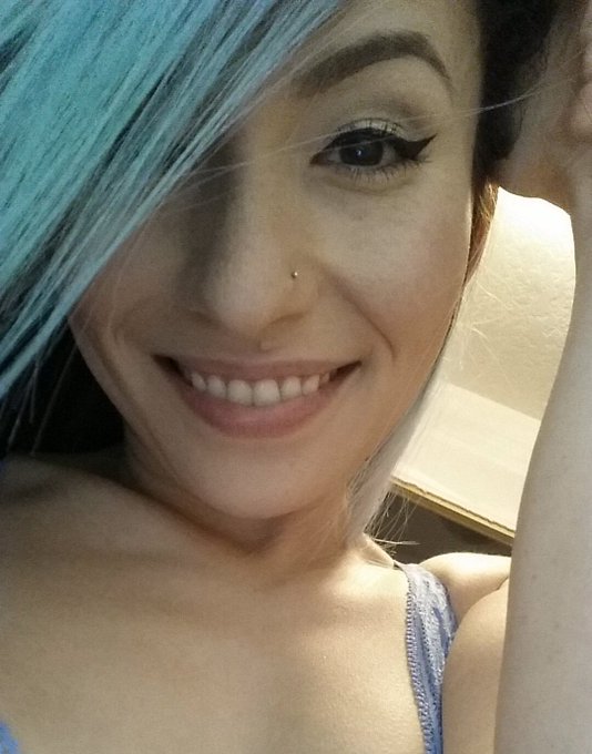 need some blue hairs back in my liiiiiiiiiife https://t.co/OzUIh2vOO3