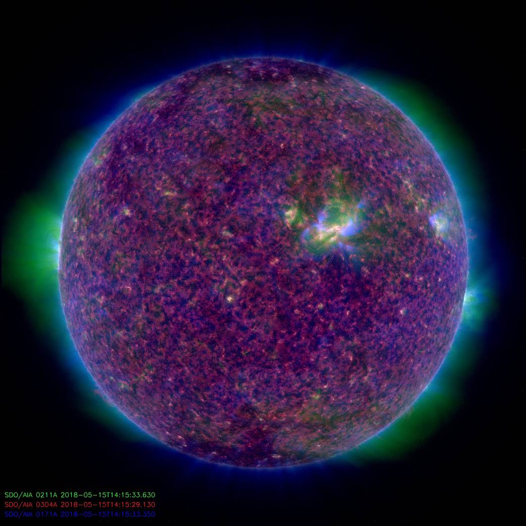 EdisonSecretLab's tweet photo. Each and every day NASA's Solar Dynamics Observatory (SDO) observes our Sun and relays observational data to scientists on Earth. @Nasa #NASA #EdisonSecretLab https://t.co/yGyUiXSQXz