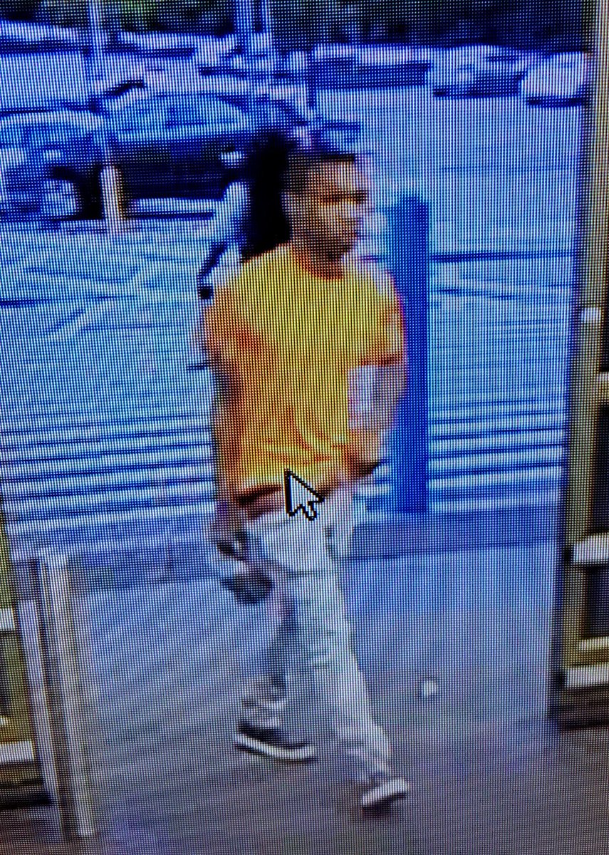 LexingtonPD's tweet image. Do you recognize these suspects from a series of TFMV and auto tampering cases in the @TownLexingtonSC?  Call 803-359-2067 or @MidlandsCrime with info. facebook.com/notes/lexingto…