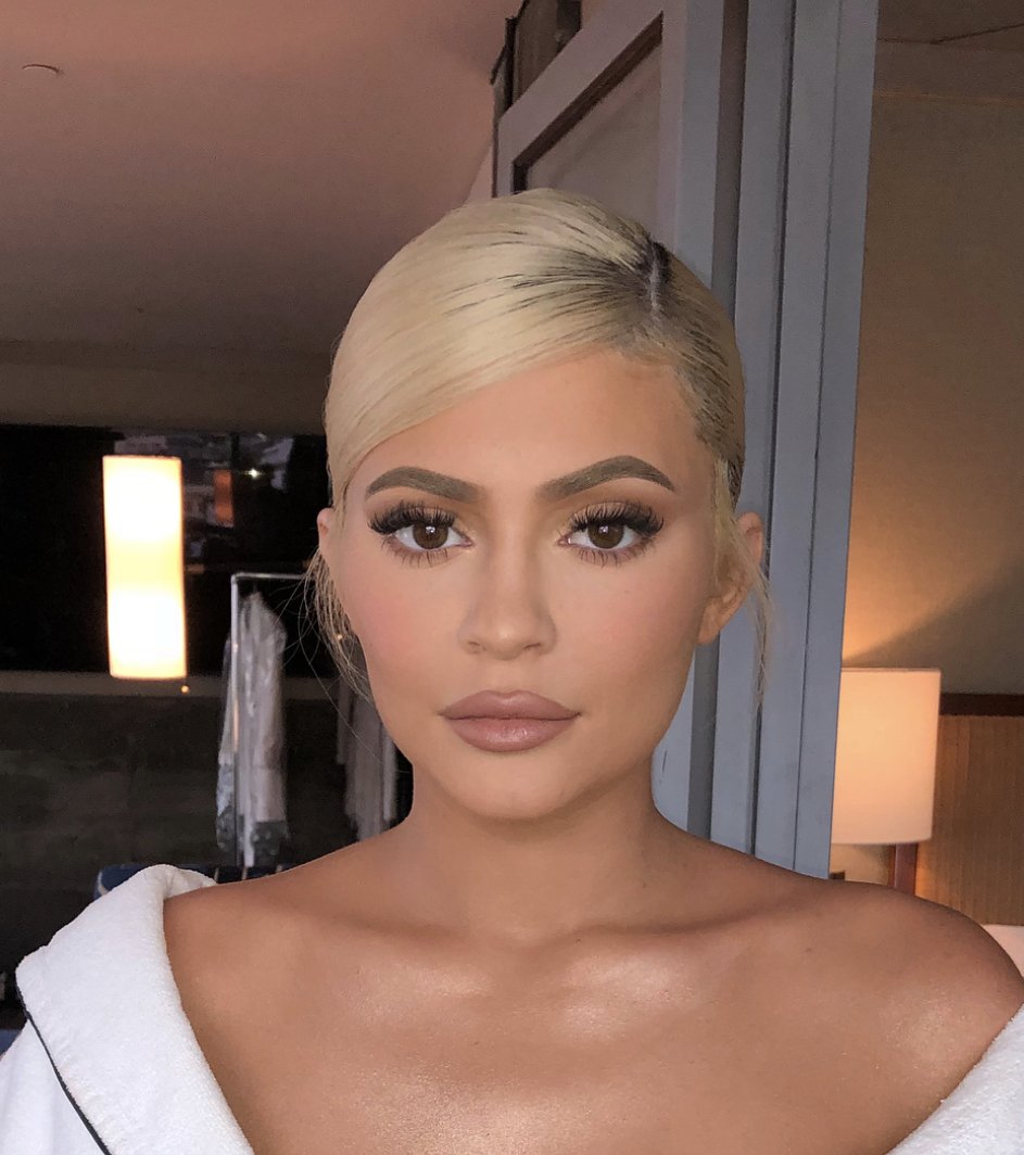 Kylie Jenner On Twitter Shop My Vmas Makeup Look Glam By