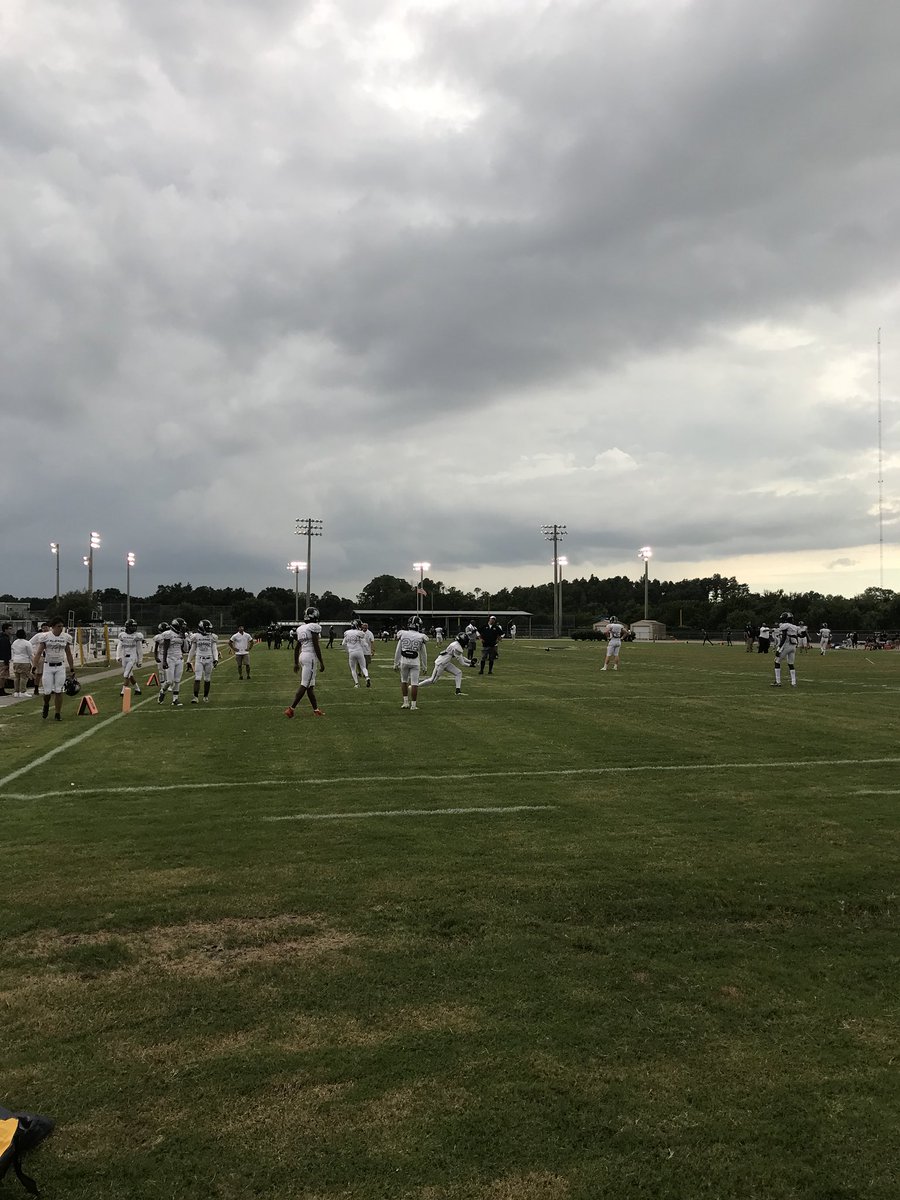 AlonsoRavensFB's tweet photo. On the field warm ups #whiteout2018 #beatsickles https://t.co/hKAuA1K2Hi