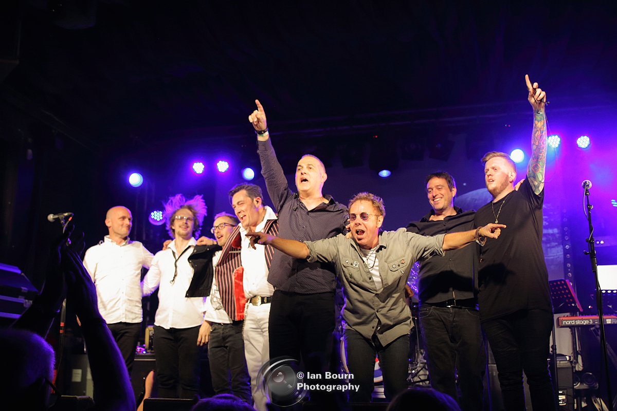 scenesussex's tweet photo. #Bankholiday #Modness in #Brighton as The Goldhawks performed #Quadrophenia #TheWho album LIVE @QuadAlbumLive are on again 25/08 @Concorde2 - grab a ticket. An astonishing performance, great music and visuals. GO SEE THEM on #UK Tour - for a seriously great night out! #mod #music https://t.co/K2LaFDoxeP