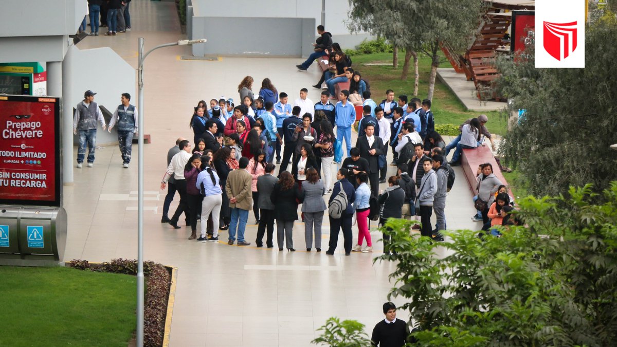 UCV_Peru's tweet photo. #UCVLimaNorte: Toda la #ComunidadUCV hizo un alto a sus actividades para participar del #SimulacroMultipeligro2018 organizado por el @indeciperu.
¡Gracias a todos por su colaboración! https://t.co/KLvMNwy52j