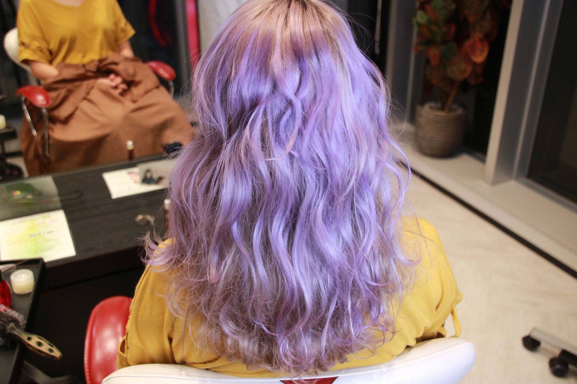 Twitter 上的 Natsuhiro Yamamoto ラベンダーなヘアカラー ホワイトブリーチからのラベンダー 普通にシャンプーしてたら5日間 ムラシャン使って二週間 色落ちは早いけど白くなります ラベンダーヘア 紫髪 パープルヘア ホワイトブリーチ Lavenderhair 波