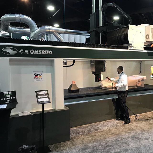 MasseSales's tweet photo. End of day cleanup on the @cronsrud Qube 5-axis CNC machine.  #iwf2018 #cncmachining #woodworking https://t.co/JwI9ITvzWA https://t.co/S5Im2mGaJT
