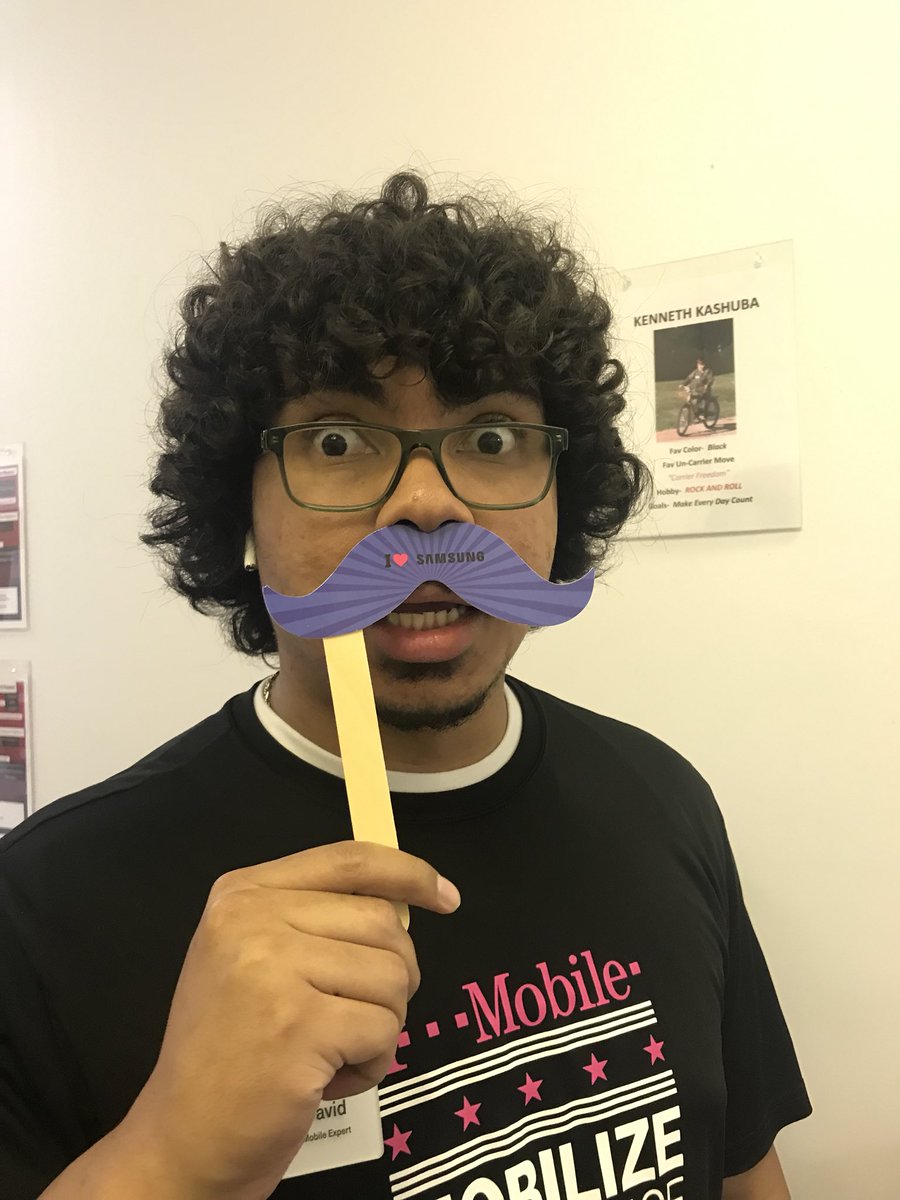kskashuba's tweet photo. #tmosamsunglaunchweek ! We are excited for launch day ! https://t.co/Ri01YkbNdh