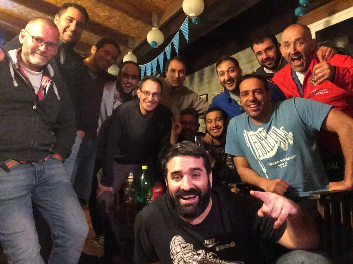 barradlosmartes's tweet photo. La barra de los martes y su nostalgia... Salu a todos! https://t.co/fh8MMOT5wI