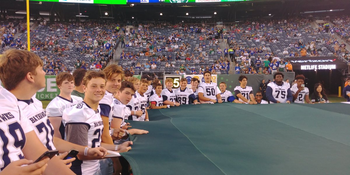 coachploth's tweet photo. Bayhawks takenthe field https://t.co/AmHAXZXpW0
