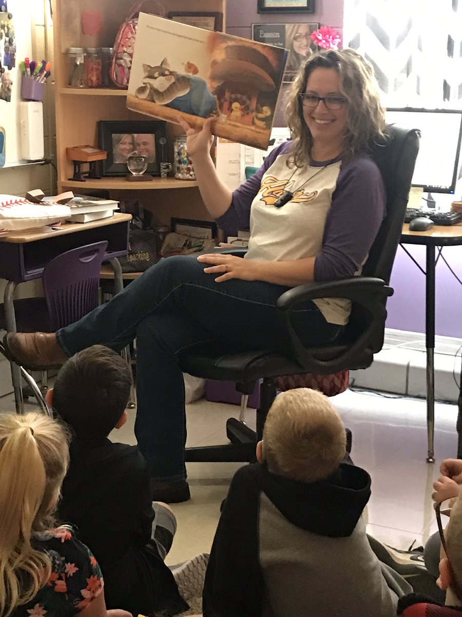 mrs_pitts4's tweet photo. We had an AMAZING visit with our principal, Mrs. Rogers!Students were captivated as she shared with us her struggle to love reading until she discovered what made reading magical for her (including her love for goats)! #HEreads #makereadingmagical @PDforme https://t.co/B9GA7rIoHf