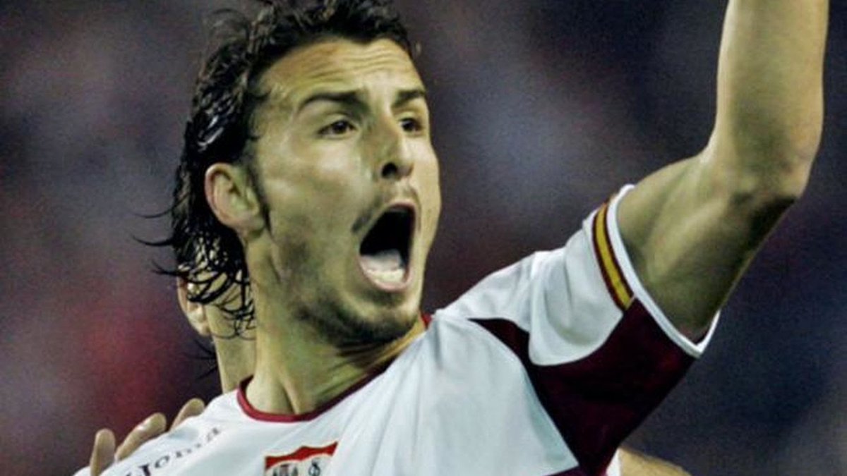 temapolis's tweet image. Hoy hace 11 años, Antonio Puerta se desvaneció en los terrenos de juego contra el Getafe en la primera jornada de liga, aunque no se pudo recuperar, siempre estará en nuestros corazones.