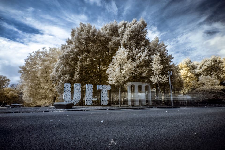 Proef alvast de sfeer van het nieuwe culturele seizoen op <a href="/UITlwd/">UITfestival</a>. Morgen van 12:00 tot 18:00 uur in de Prinsentuin. #feest uitfestivalleeuwarden.nl