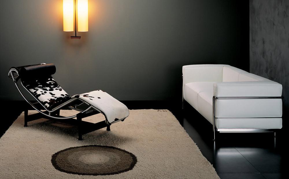 Chattels1's tweet image. If you want to add a truly eye-catching piece to your living space, choose the fabulous LC4 chaise-longue by Cassina. The cushion and head-rest are available in a several finishes, including pink or cow skin, leathers and a special beige canvas. #lc4 #cassina #chaiselonge