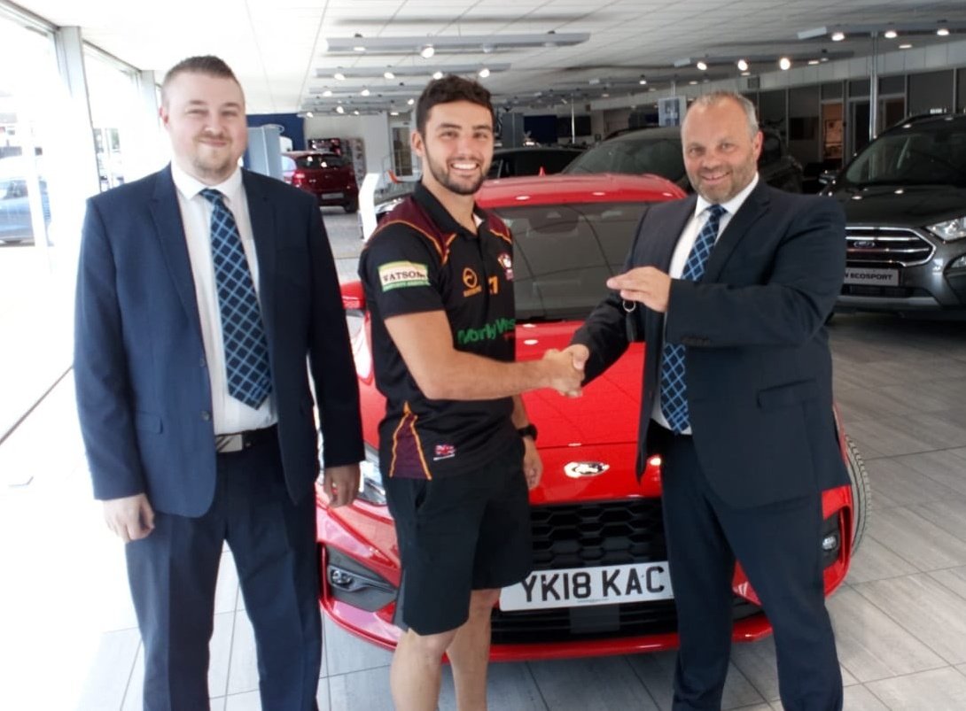 BatleyRLFC's tweet photo. A huge thank you to @krizzer2013 and @evanshalshawuk for helping out @ljouffret06 with a car for the weekend to see his friends from @TheChallengeCup winners @DragonsOfficiel visit @CTRLFC today! https://t.co/eCinKuThse