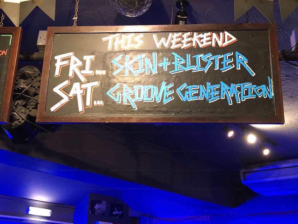 SkinBlisterBand's tweet photo. @TheGoatBerko Great night at The Goat in Berko! Thanks Jules &amp; Jules. Today we are playing @windsoretonbrew See you there at 5pm 🍺🍺🍺🍺🎵🎵🎵🎵#Beer #realale #brewery #craftbeer https://t.co/A7tYzgLnbh