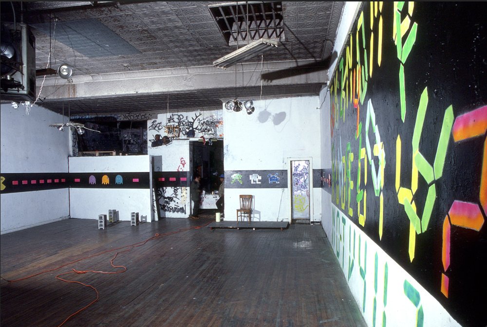 GhostGalerie's tweet photo. #painting #Art #Invader #DonLeicht #SpaceInvader #PacMan #johnfekner #SpaceInvaders install #nyc #handcut #metal #aluminum #FashionModa 1982 https://t.co/QT1QXeT2g4 https://t.co/uaOkeC8fz6