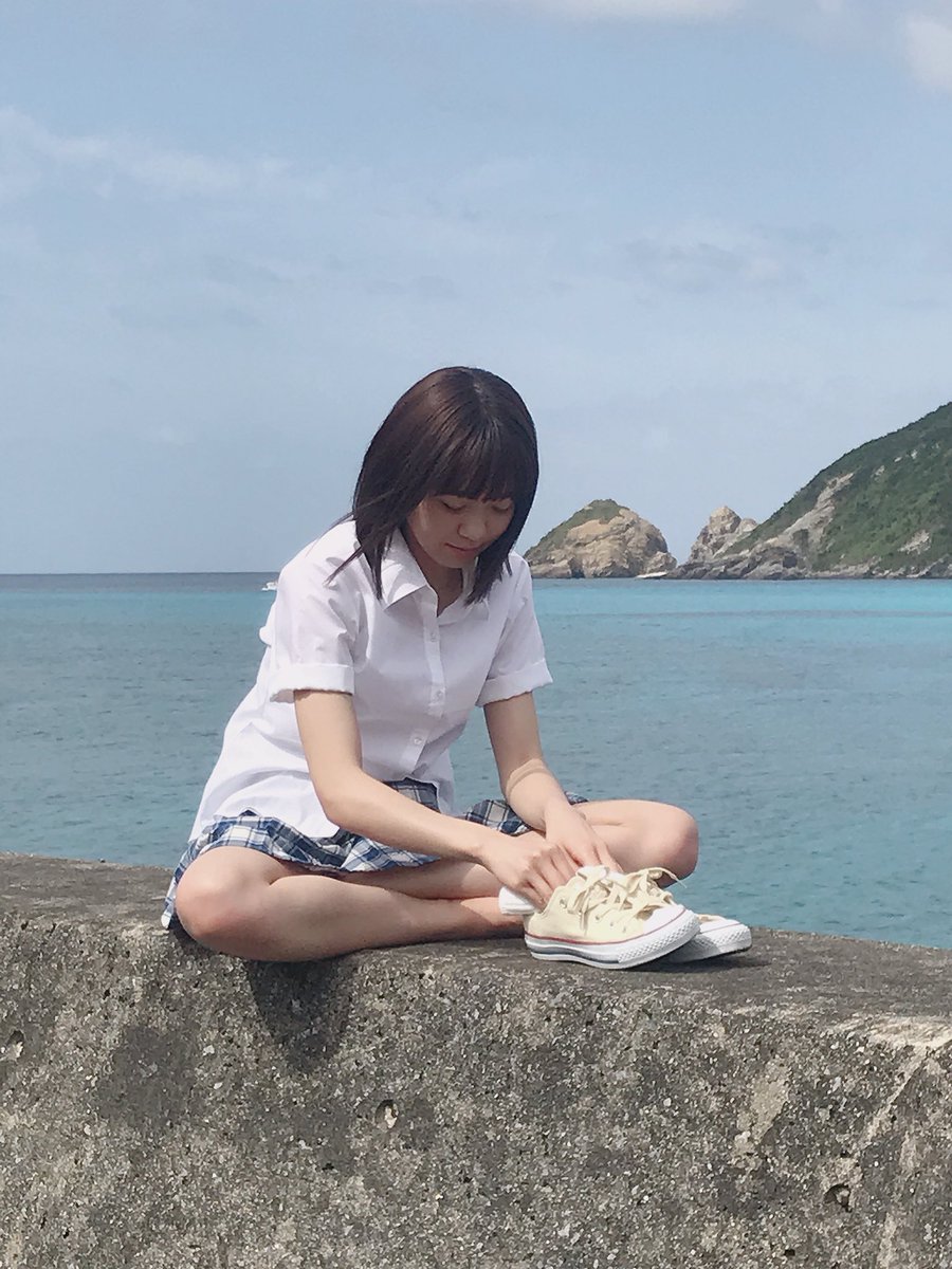 斉藤 朱夏 今発売している Fridayさまにて 1st写真集 裸足 の 未公開カットが掲載されてます みんな見てねえ 色んなとこで 未公開カットもみせれて嬉しい