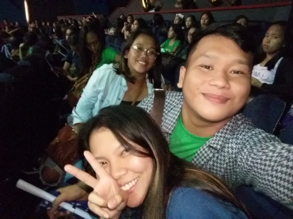 MhikeD's tweet photo. What a wonderful start @Espanto2001 to have a nice movie😍 Na shock ako @Espanto2001 sa acting skills mo😍💚 https://t.co/tGMW0AfBxR