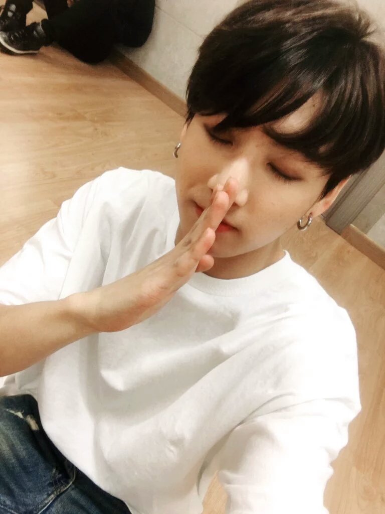 InnaTri0310's tweet photo. ❤❤❤❤❤❤❤❤(BTSARMY) HAPPY DAY GOLDEN MAKNAE 🎉🎂 

 @BTS_twt
#Happy_JK_Day
#꾹이생일ᄎᄏ
#홉필름 https://t.co/FFgUCOQg8i