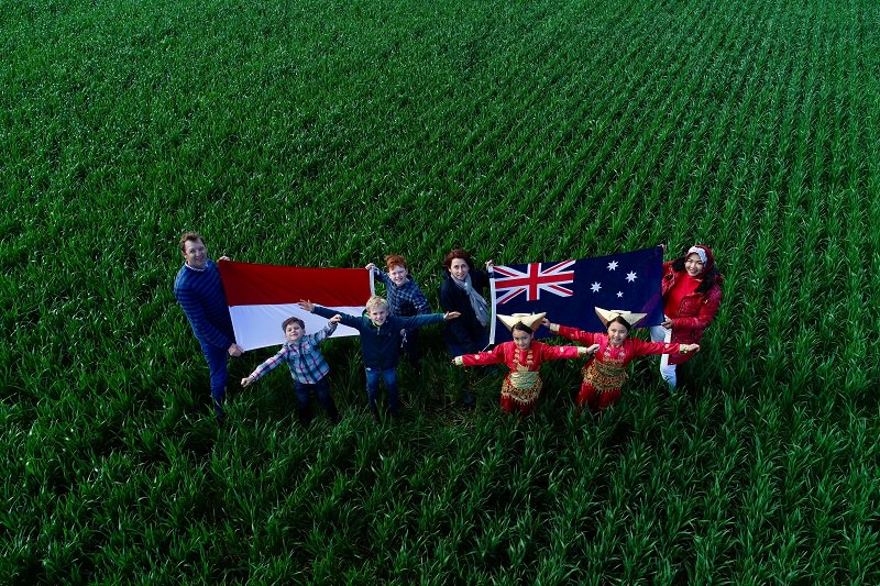 GIWA (@grainindustrywa) on Twitter photo GIWA’s proud to have contributed to Indonesia-Australia CEPA. Thank you Indonesian Community Perth for standing together in our wheat crop! giwa.org.au/media-releases <a href="/AEGIC/">Australian Export Grains Innovation Centre</a> <a href="/cbhgroup/">CBH Group</a> @DeptAgNews <a href="/D_LittleproudMP/">David Littleproud MP</a> @DPIRD_WA <a href="/AlannahMac/">Alannah MacTiernan</a> <a href="/BillJohnstonMLA/">Bill Johnston</a> <a href="/bobnixon11/">Bob Nixon</a> GIWA’s proud to have contributed to Indonesia-Australia CEPA. Thank you Indonesian Community Perth for standing together in our wheat crop! giwa.org.au/media-releases <a href="/AEGIC/">Australian Export Grains Innovation Centre</a> <a href="/cbhgroup/">CBH Group</a> @DeptAgNews <a href="/D_LittleproudMP/">David Littleproud MP</a> @DPIRD_WA <a href="/AlannahMac/">Alannah MacTiernan</a> <a href="/BillJohnstonMLA/">Bill Johnston</a> <a href="/bobnixon11/">Bob Nixon</a>