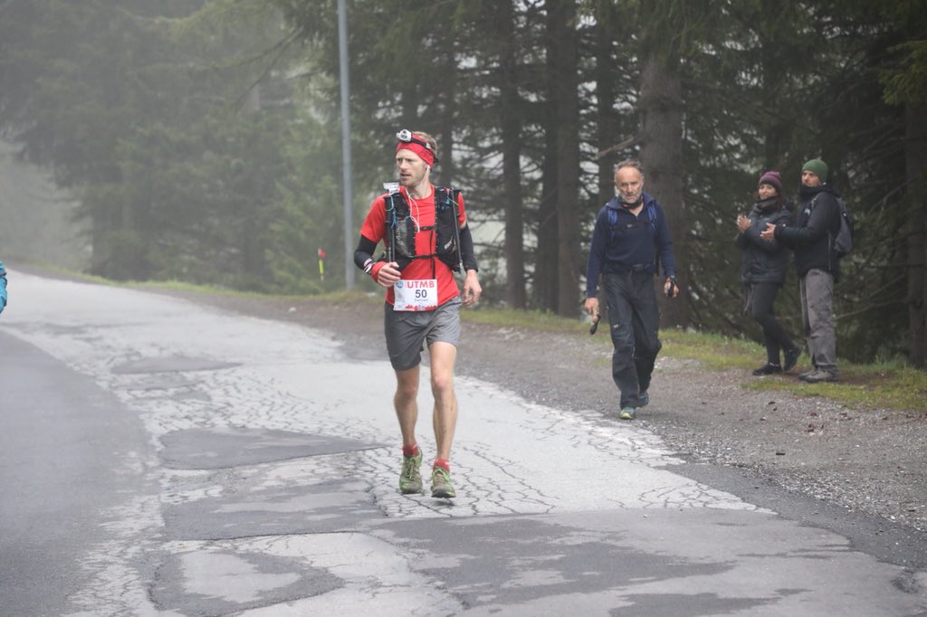 iRunFar's tweet photo. Dang! Damian Hall looks great. He’s in 7th, 55 minutes off the front. Look for him to move up. #UTMB https://t.co/QkOY9quJov