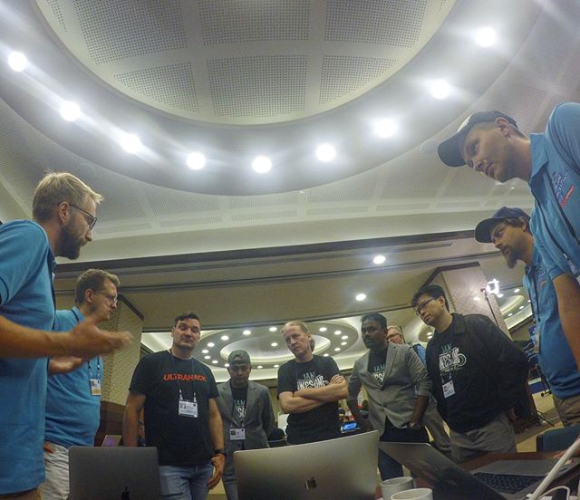 DigizenID's tweet image. Couple of images of eID.asia team members trying to look relaxed while panicing inside after realizing that they need to change the plans 🤷‍♂️  #ADBHack2018  🇵🇭📷💡 @ADB_HQ @UltrahackHQ  #Hack4Dev #ICT4Dev