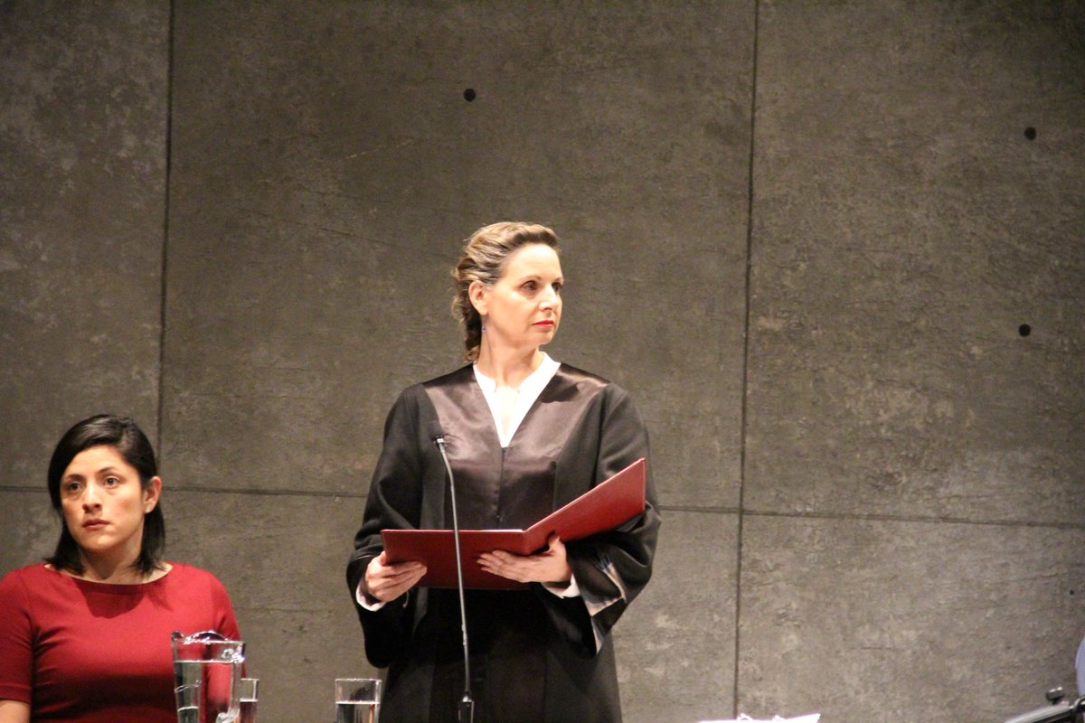 aguibar's tweet photo. Qué es más importante: Lo legal o lo moral? es la premisa de montaje #Terror, producción de @OnceOnceProd y @PorPiedadTeatro que se presenta en el @Helenico. Actúan @JpabloGil, @JPabloGilFan, un piloto que puede ser héroe o asesino, con @szurita, @anateatro. Hasta el 7 de octubre https://t.co/HqKyMGXGvB