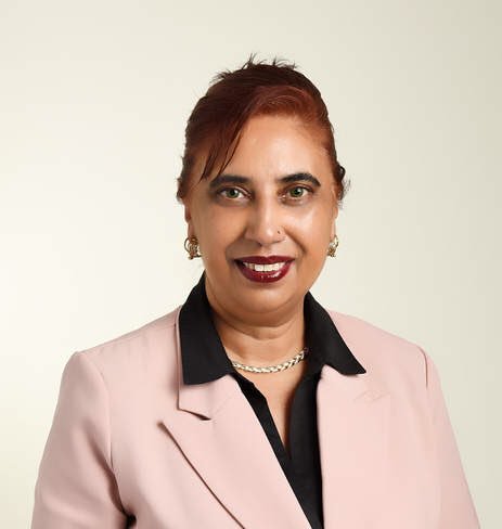 IsvaVote's tweet photo. Meet Saira Aujla , candidate for City of Surrey councillor. Find out more about her on https://t.co/QJzZoGT442 #sryelxn2018 #SurreyBC #votesaira #voteisva https://t.co/h4b57ENSbW