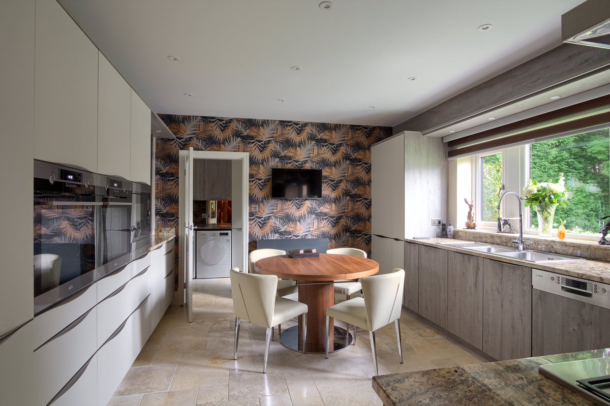 Great example of how versitile we can be. This customer wanted to retain their existing #granite #worksurfaces which we incorporated into their new #kitchen . Always #goingtheextramile

homeimprovementstudio.co.uk

#Pendle #Ribblevalley pic.x.com/OBOQgSiTE9