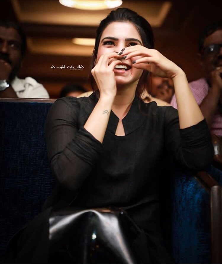 CinemaBuds's tweet photo. Cuteness Overloaded #Samantha @Samanthaprabhu2 https://t.co/mphBg1XmBJ