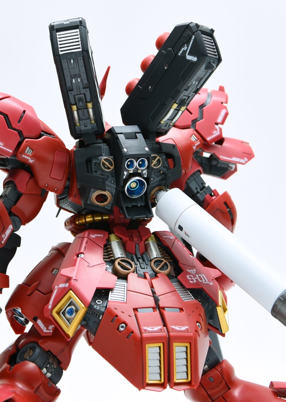 Ham3 Twitterren Rg サザビー 夏休み終わってから完全失速でしたがなんとか完成しました バーニア周りを中心に部分塗装に力を入れてみました ガンプラ T Co Siclqkqhjy Twitter