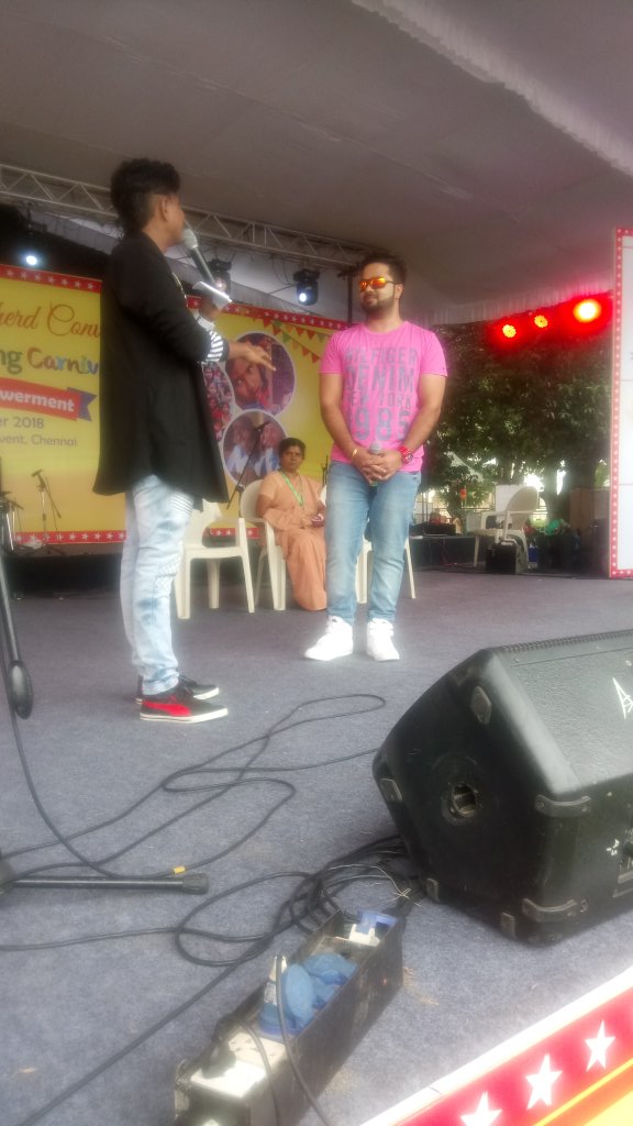 GmaSanjanad134's tweet photo. Actor Sanjeev, the "Raja Rani" fame is here to support the noble cause! #actorsanjeev @TheJoyofGiving1 #JoyofGiving2018 #Sept1 #Girlempowerment #RunUpToGSC #Chennai https://t.co/EPe71JC1Q4