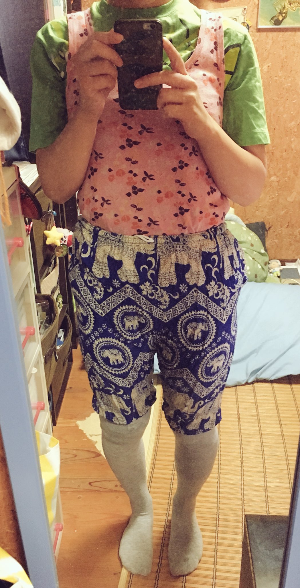 トロト 今日ね ダサい飲み会っていう 一度ツイッターで見かけた 自分の史上最高にダサい服で集まる飲み会をして 一番ダサい 人の飲み代がタダってやつなんだけど それに挑む参戦服がこちら 勝てる気がする ちなみこれで電車に乗らなくては トロト 今日ね ダサい飲み会っていう 一度ツイッターで見かけた 自分の史上最高にダサい服で集まる飲み会をして 一番ダサい 人の飲み代がタダってやつなんだけど それに挑む参戦服がこちら 勝てる気がする ちなみこれで電車に乗らなくては