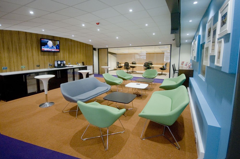 Do you need #Temporary office space for just a day, or a few weeks or something more #Permanent? All our #Offices are serviced and #Modern, with full use of the #BreakOut area and coffee machine. Find out more - ow.ly/3E6S30lkSbL   or call 01752 841900