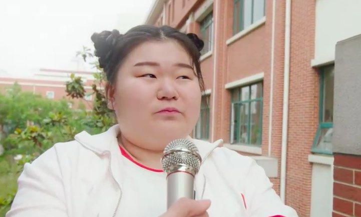 some ppl wonder what i look like irl so here it is